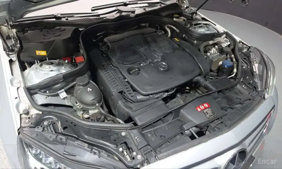 Mercedes-Benz E 300 E300 4MATIC Avantgarde 2014