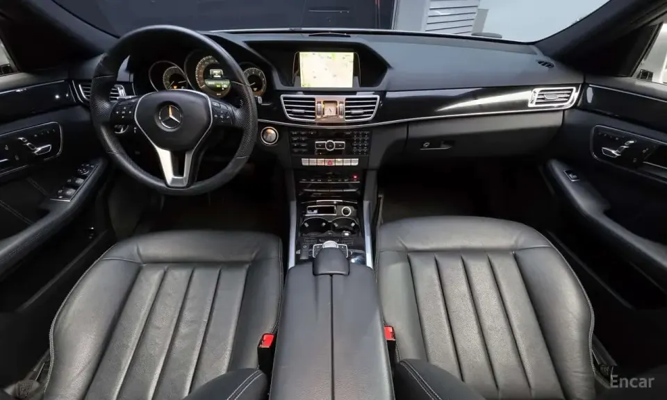 Mercedes-Benz E 300 E300 4MATIC Avantgarde 2014