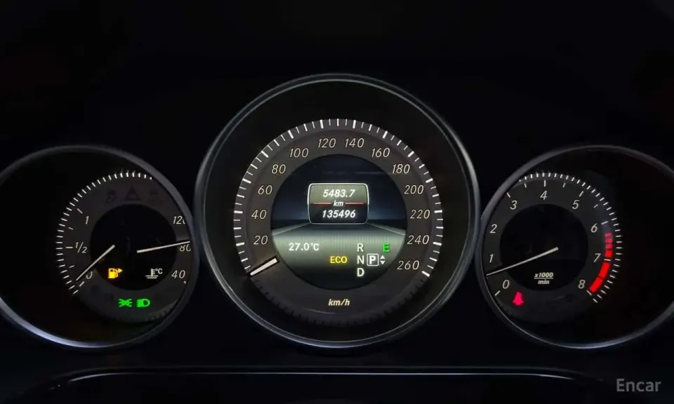 Mercedes-Benz E 300 E300 4MATIC Avantgarde 2014