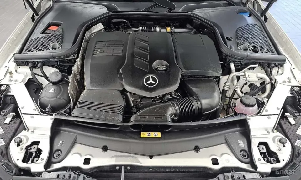 Mercedes-Benz E 300 E300d 4MATIC Coupe 2023