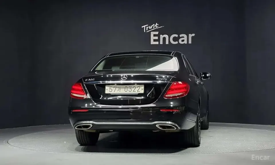Mercedes-Benz E 300 E300 4MATIC Exclusive 2016