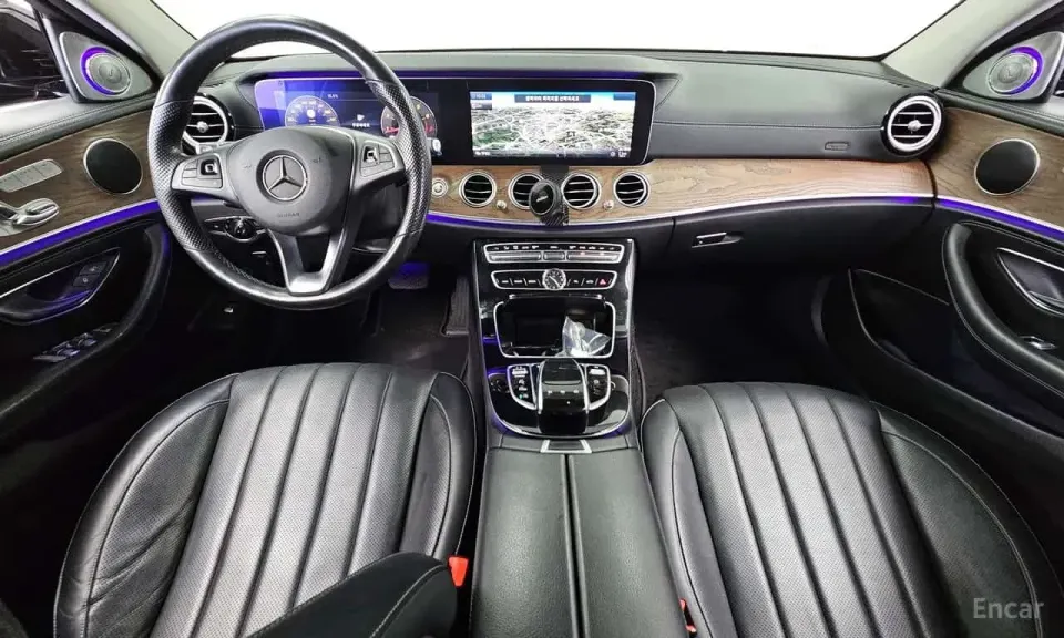 Mercedes-Benz E 300 E300 4MATIC Exclusive 2016