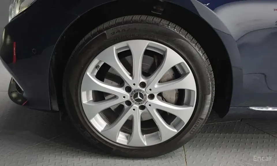 Mercedes-Benz E 300 E300 4MATIC Exclusive 2019