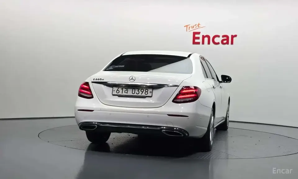 Mercedes-Benz E 220 E220d Avantgarde 2016