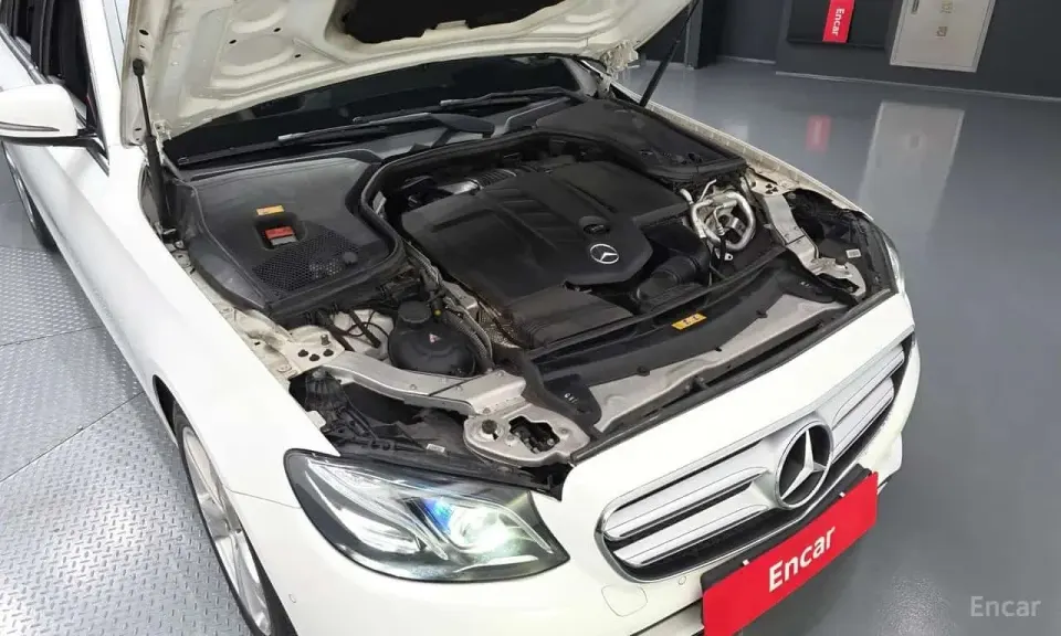Mercedes-Benz E 220 E220d Avantgarde 2016