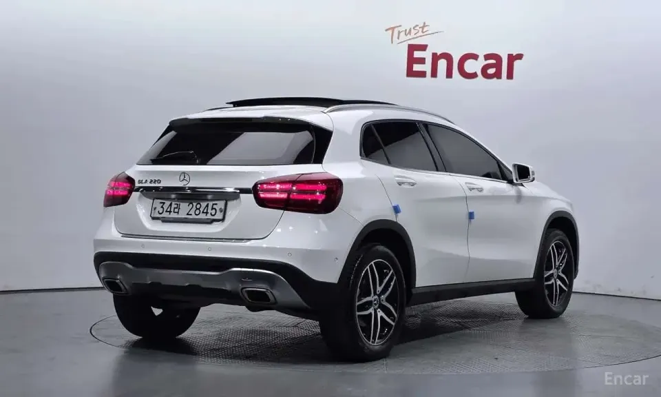 Mercedes-Benz GLA220 Premium 2019