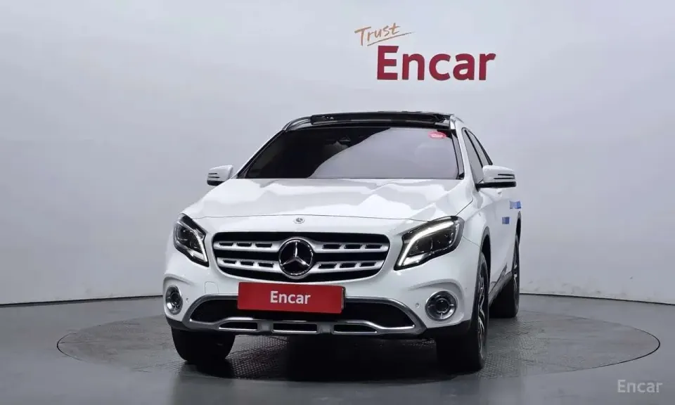 Mercedes-Benz GLA220 Premium 2019