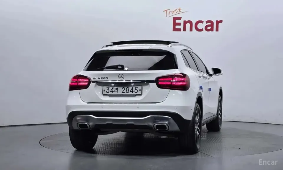 Mercedes-Benz GLA220 Premium 2019