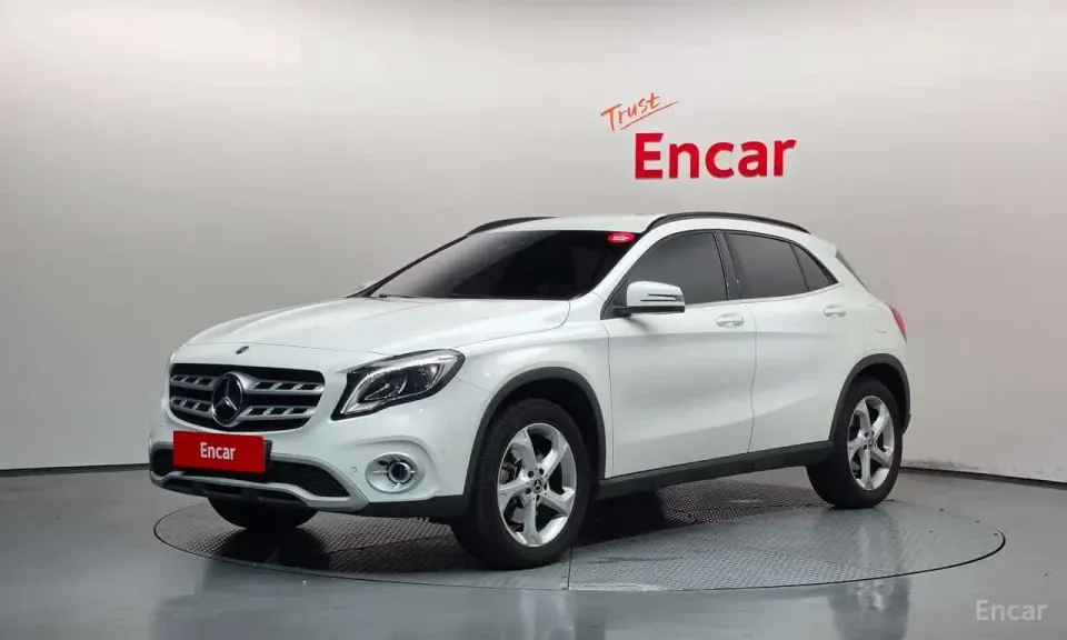 Mercedes-Benz GLA220 2019