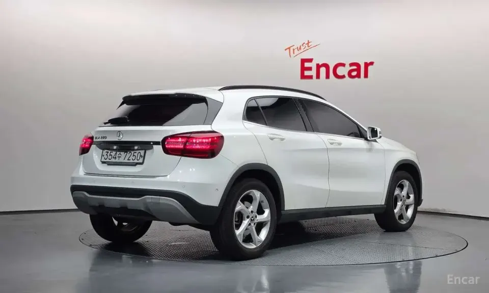 Mercedes-Benz GLA220 2019