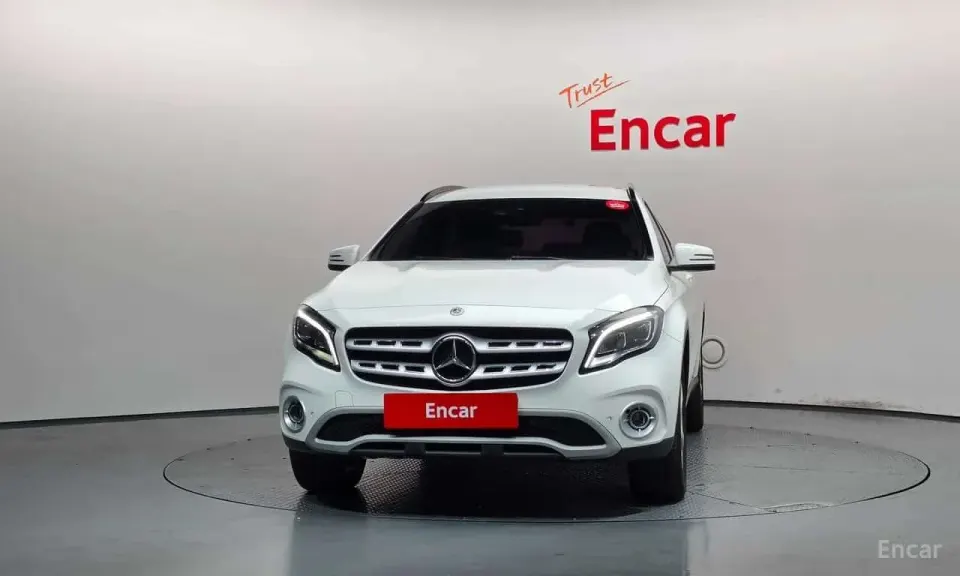 Mercedes-Benz GLA220 2019