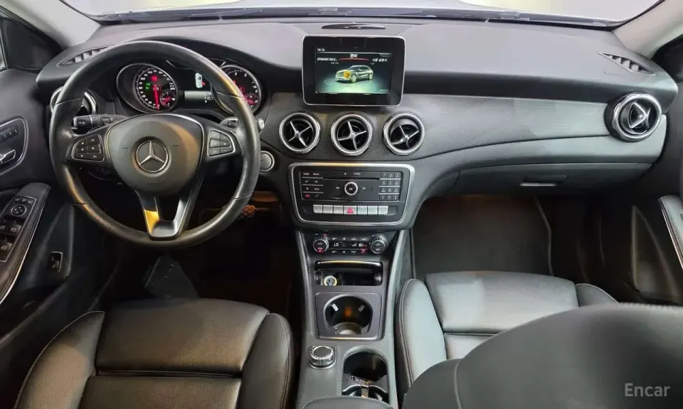 Mercedes-Benz GLA220 2019