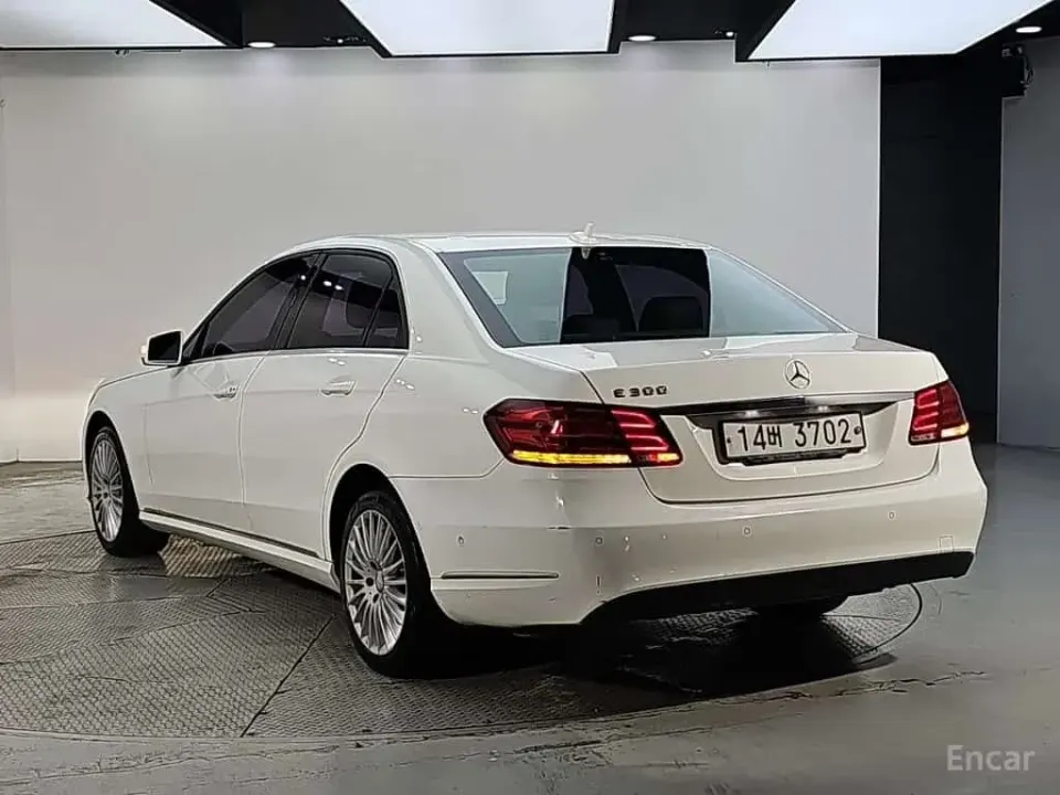 Mercedes-Benz E 200 E200 Elegance 2014