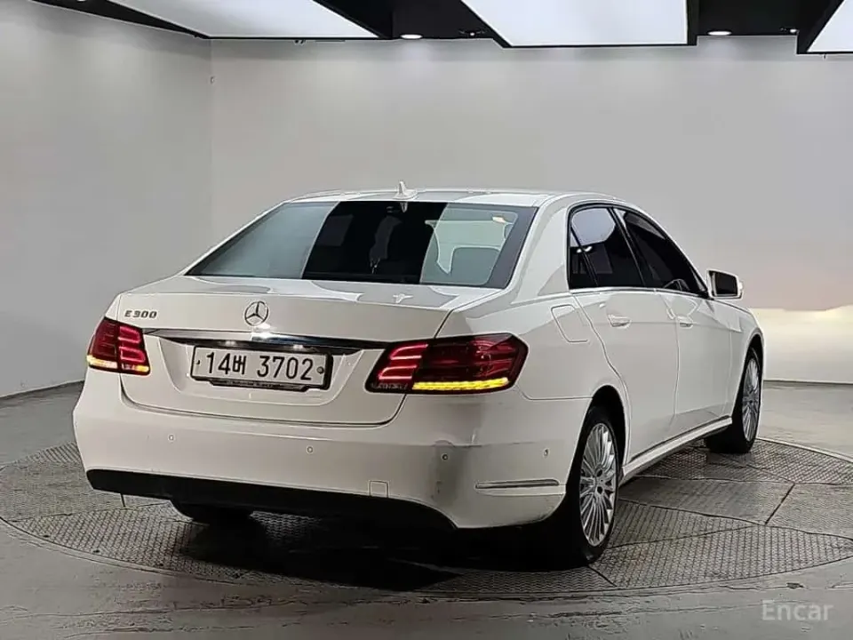 Mercedes-Benz E 200 E200 Elegance 2014