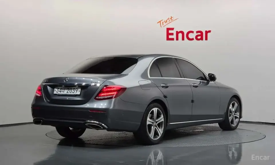 Mercedes-Benz E 300 E300 4MATIC AV Intelligent Drive 2017