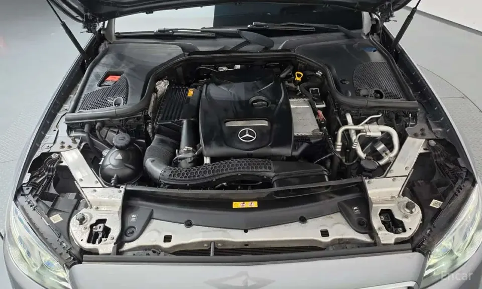 Mercedes-Benz E 300 E300 4MATIC AV Intelligent Drive 2017