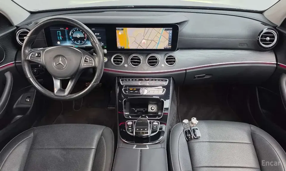 Mercedes-Benz E 300 E300 4MATIC AV Intelligent Drive 2017