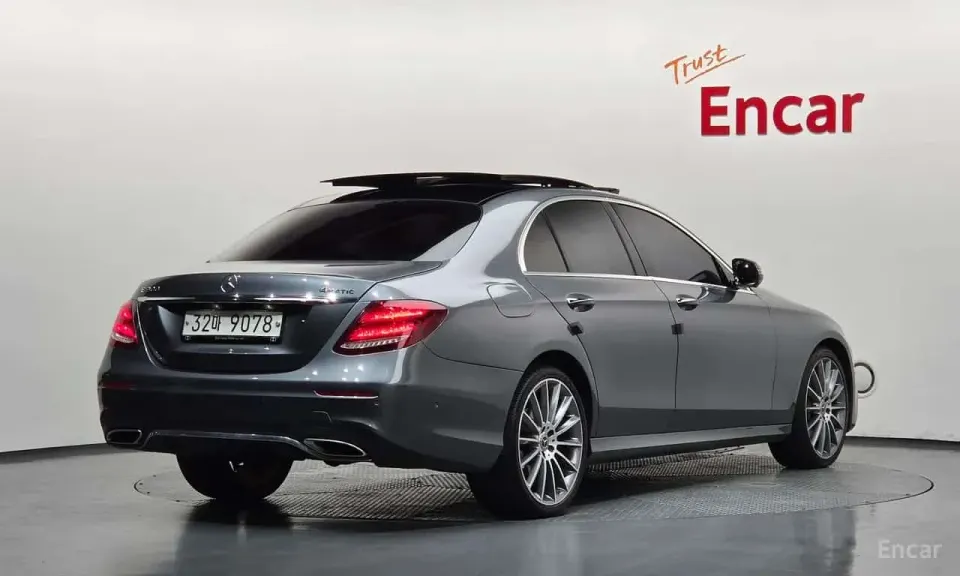 Mercedes-Benz E 300 E300 4MATIC AMG Line 2017