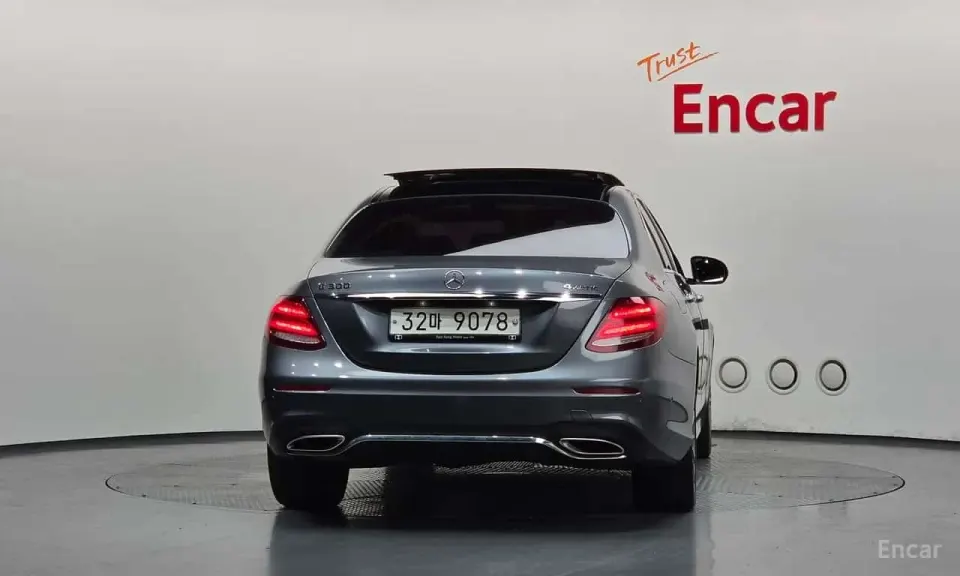 Mercedes-Benz E 300 E300 4MATIC AMG Line 2017