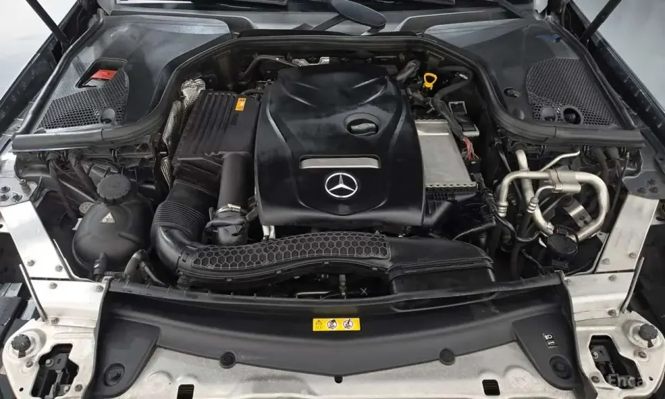Mercedes-Benz E 300 E300 4MATIC AMG Line 2017