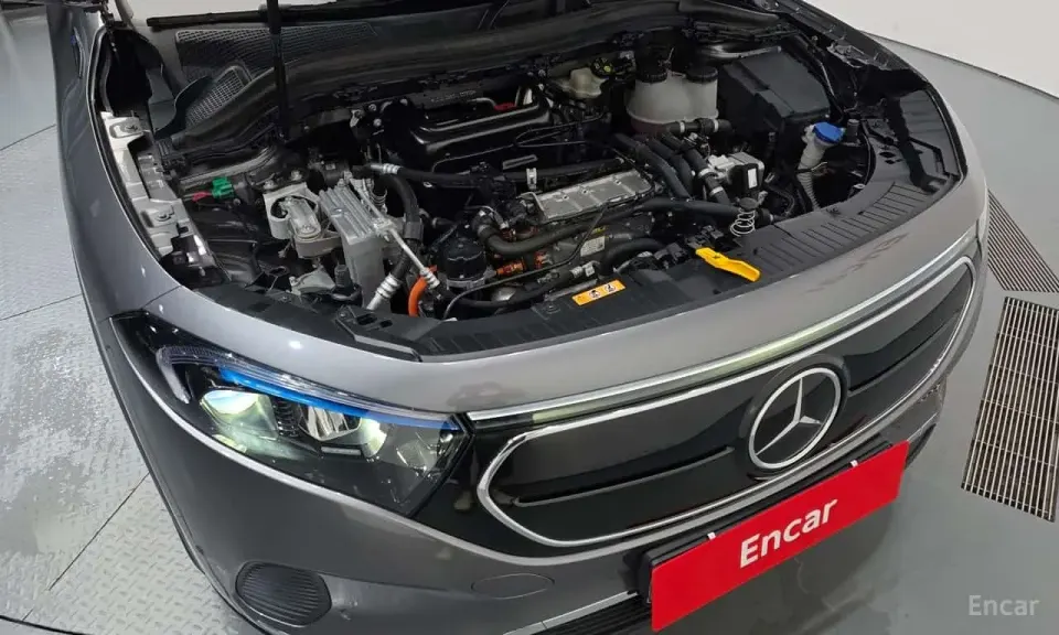 Mercedes-Benz EQA250 2021
