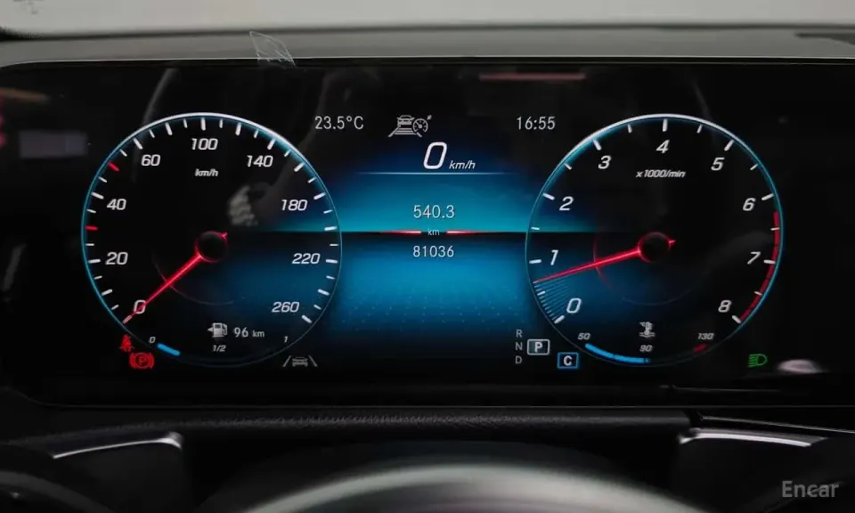 Mercedes-Benz GLB220 2021