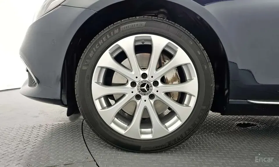 Mercedes-Benz E 300 E300 4MATIC Exclusive 2018