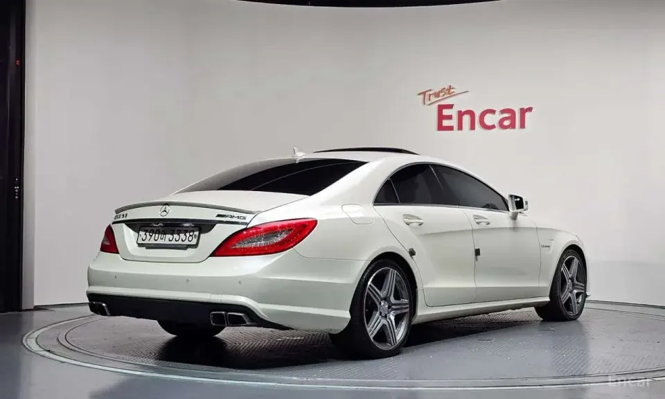 Mercedes-Benz CLS63 AMG 2011