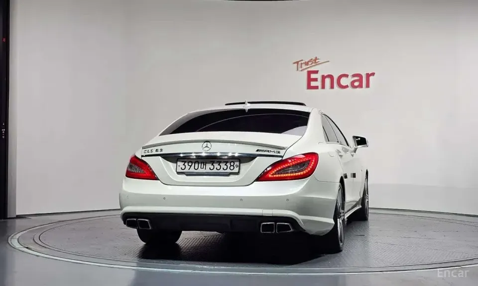 Mercedes-Benz CLS63 AMG 2011