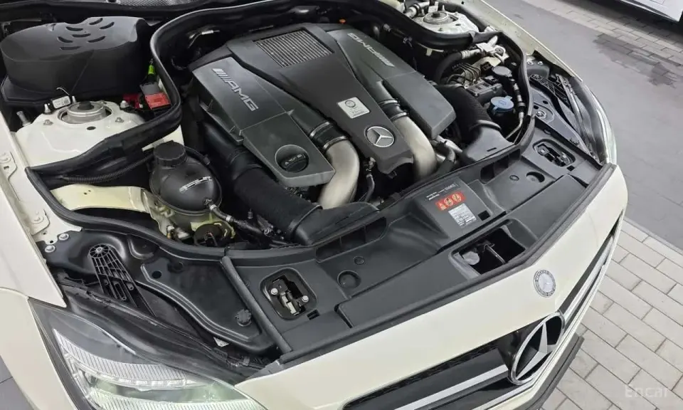 Mercedes-Benz CLS63 AMG 2011