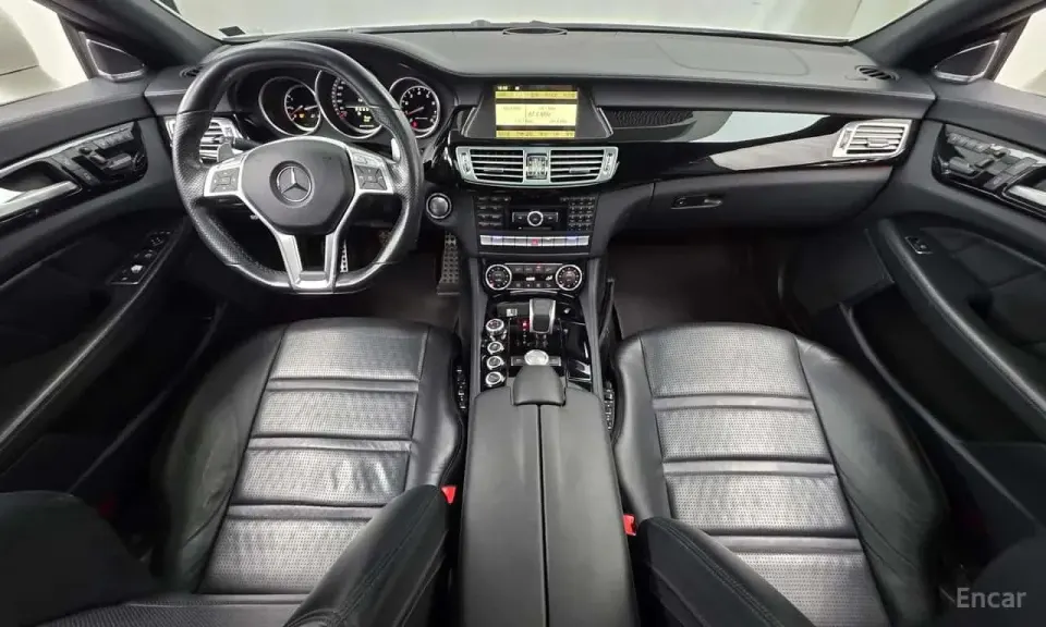 Mercedes-Benz CLS63 AMG 2011