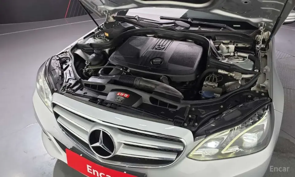 Mercedes-Benz E 220 E220 CDI Avantgarde 2013