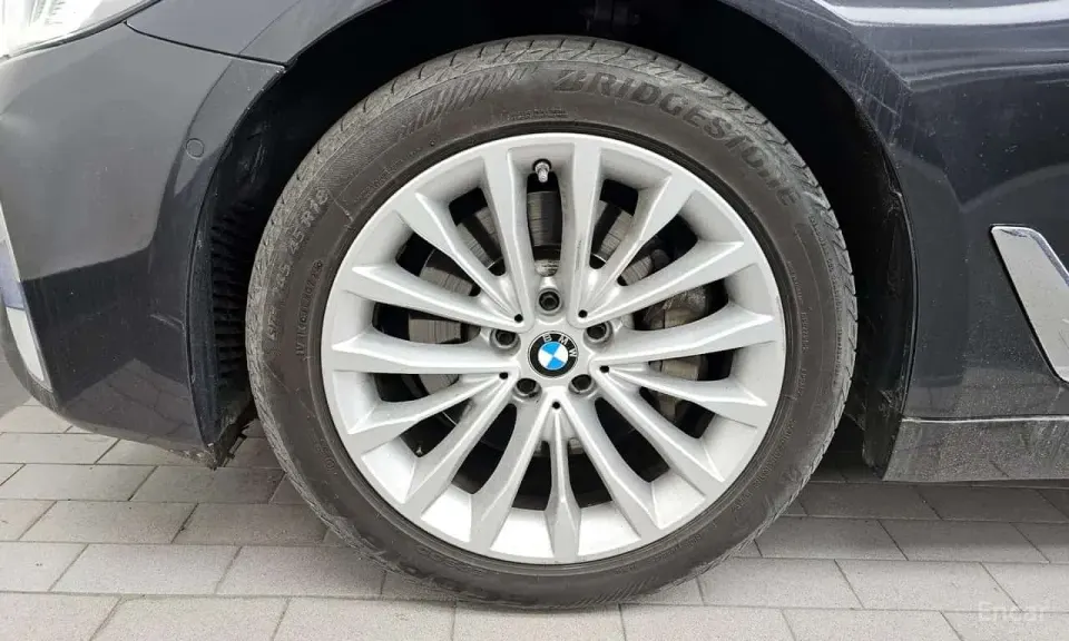 BMW 530i Luxury 2022