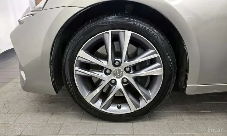 Lexus IS Supreme 2017