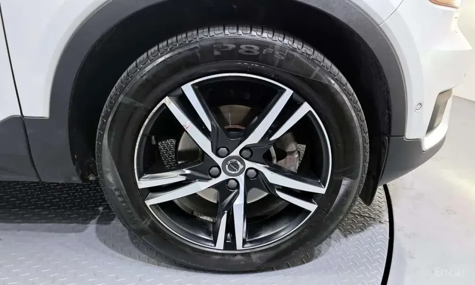 Volvo XC40 T4 R-Design 2019
