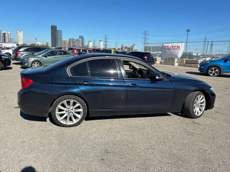 BMW 4dr Sdn 320i xDrive AWD 2013