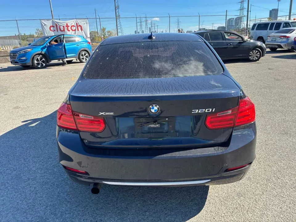 BMW 4dr Sdn 320i xDrive AWD 2013