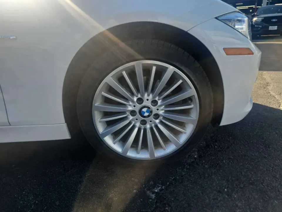 BMW 328i xDrive 2013