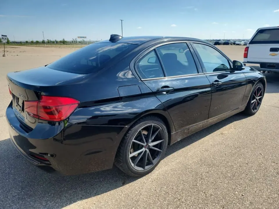 BMW Sedan 330i Xdrive 2018