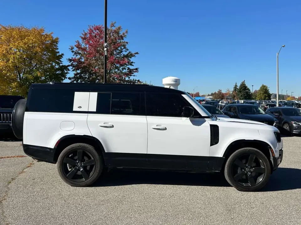 Land Rover Defender X-Dynamic SE | One Owner | No Accident | Certified 2023