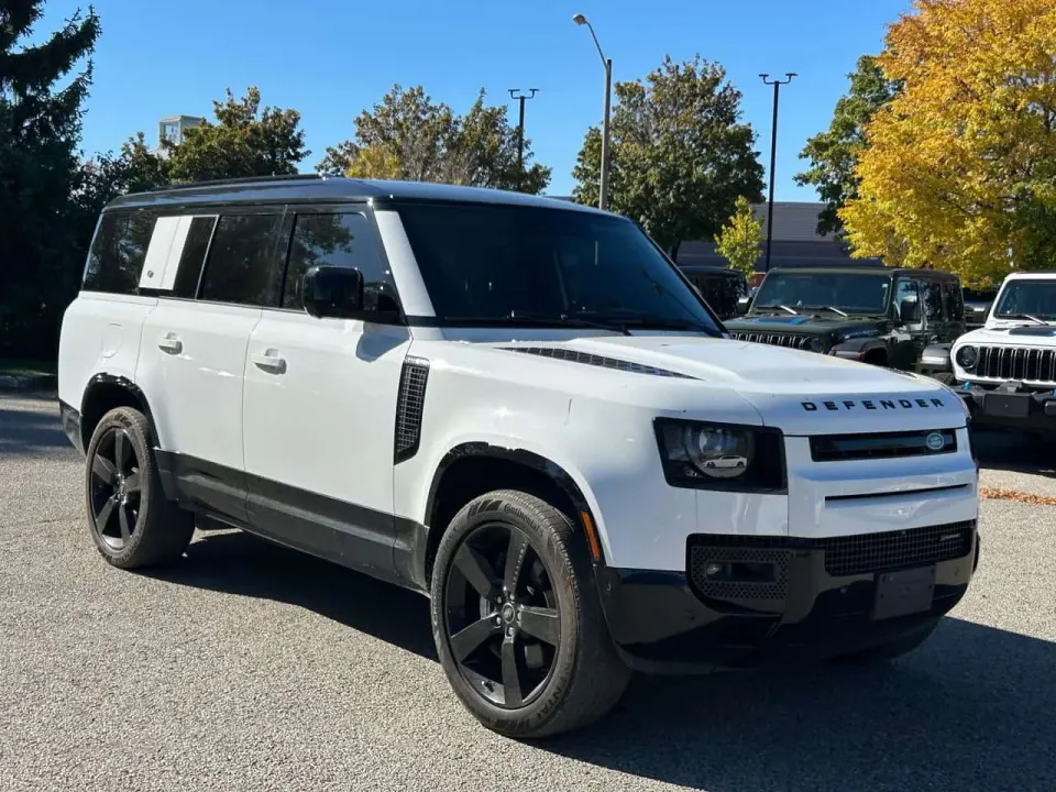 Land Rover Defender X-Dynamic SE | One Owner | No Accident | Certified 2023