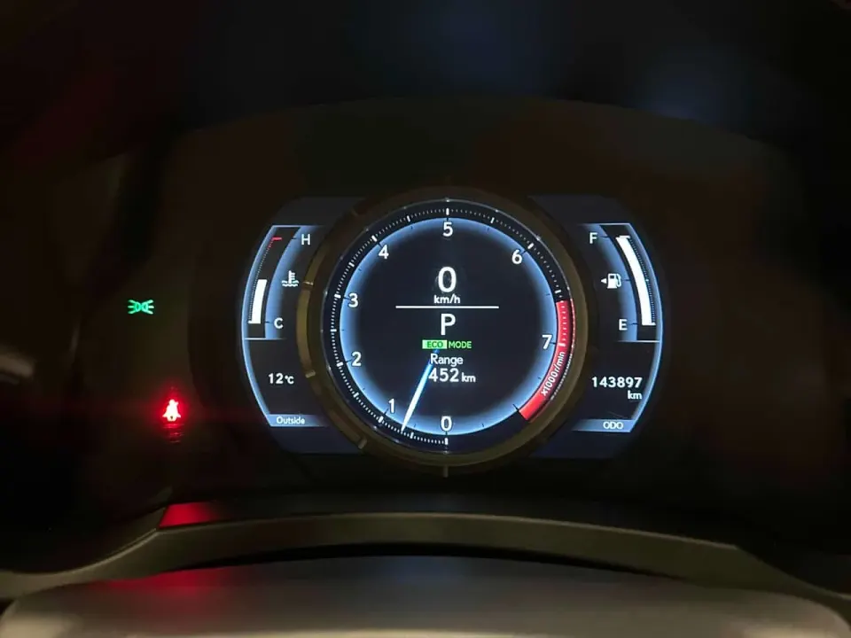 Lexus IS 300 4dr Sdn AWD 2017