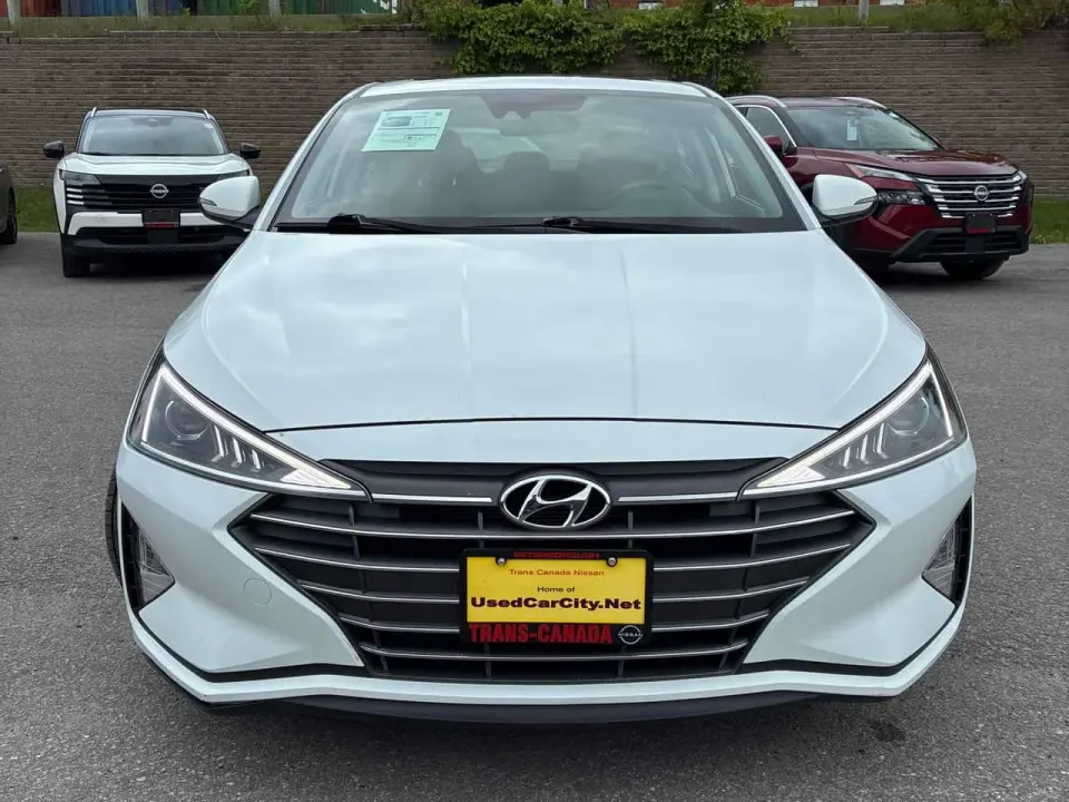 Hyundai Elantra Preferred w/Sun & Safety Package IVT 2020