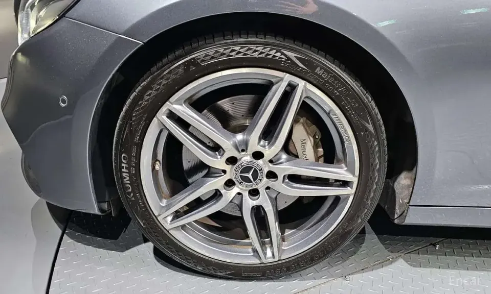 Mercedes-Benz E 300 E300 AMG Line 2019