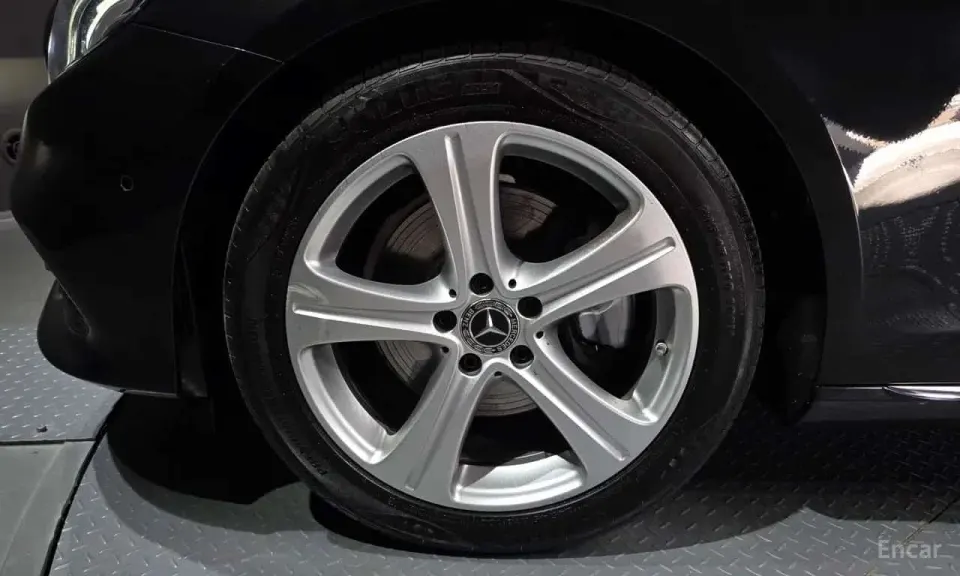 Mercedes-Benz E 200 E200 Avantgarde 2018