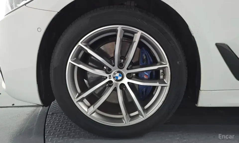 BMW 530i xDrive M Sport Package Plus 2017