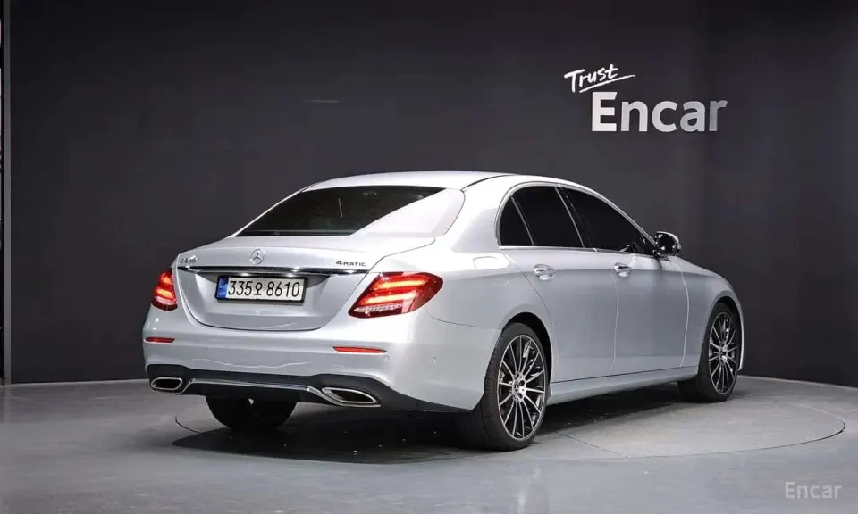 Mercedes-Benz E 300 E300 4MATIC AMG Line 2018