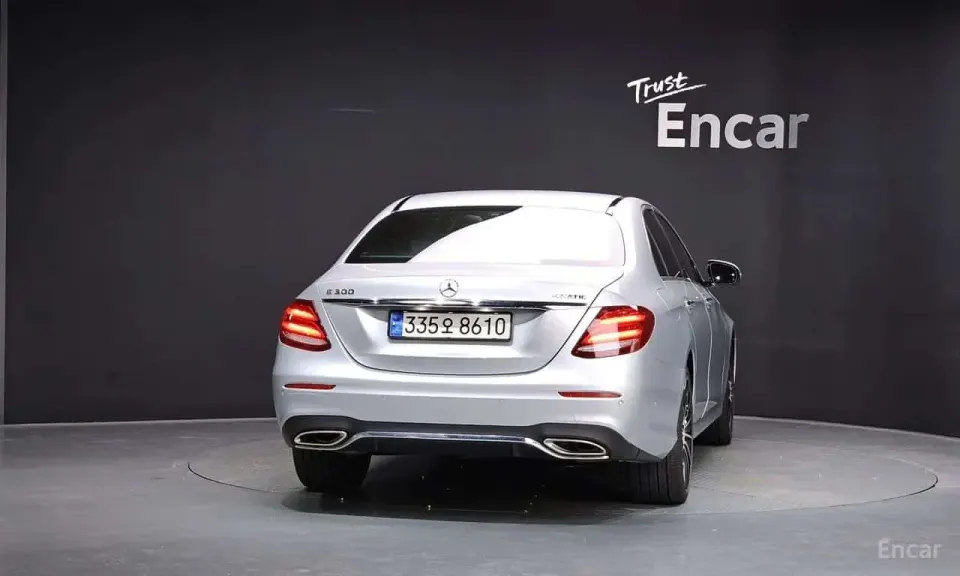 Mercedes-Benz E 300 E300 4MATIC AMG Line 2018