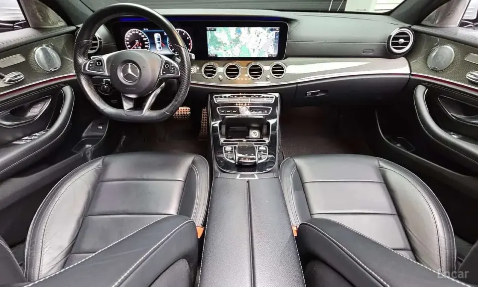 Mercedes-Benz E 300 E300 4MATIC AMG Line 2018