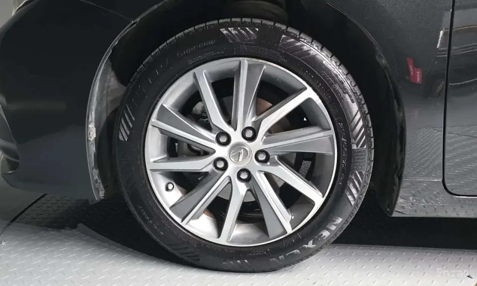 Lexus ES Supreme 2016
